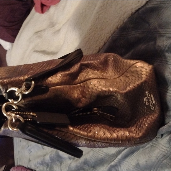 Coach purse - Picture 2 of 7